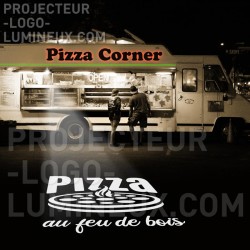 Letrero de luz de camión de comida y camión de pizza