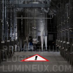 Avertisseur lumineux danger par projection de panneau au sol