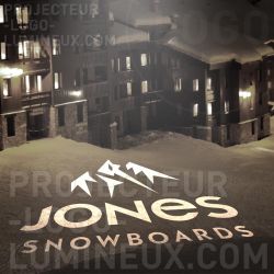 Proyección de logotipo iluminado para eventos en estaciones de esquí