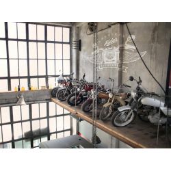 Proyector de logotipo publicitario iluminado para tienda