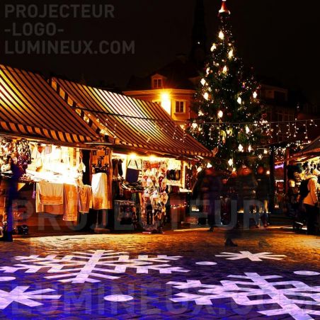 Proiezione di fiocchi di neve luminosi