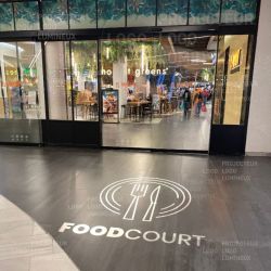 Beleuchtete Bodenbeschilderung für Einkaufszentrum