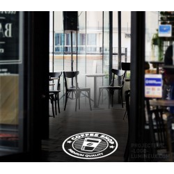 Publicidad barata / letrero iluminado para cafetería y bar